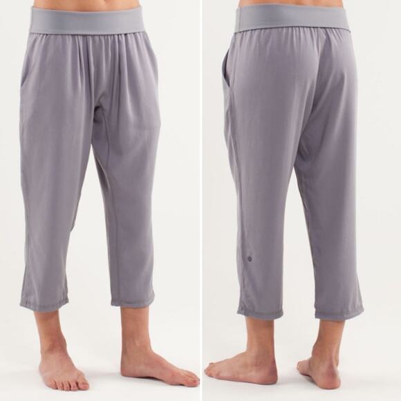 Lululemon Athletica $92 Post Power Crop Fossil Gray sz 4 EUC - Picture 1 of 13